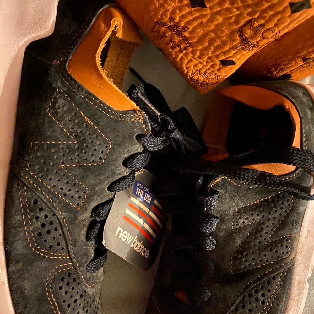 NWT new balance green and cognac